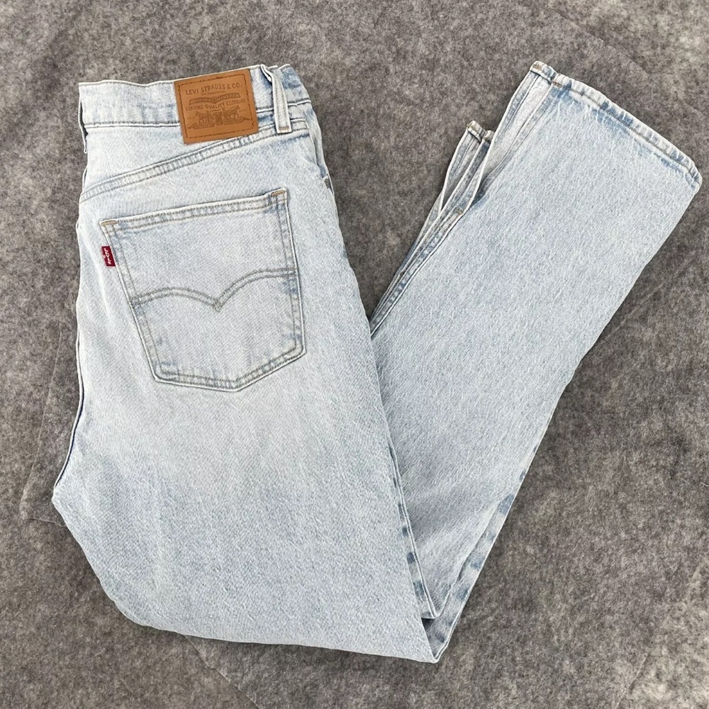 Levi’s Size 24 “70’s high slim straight”